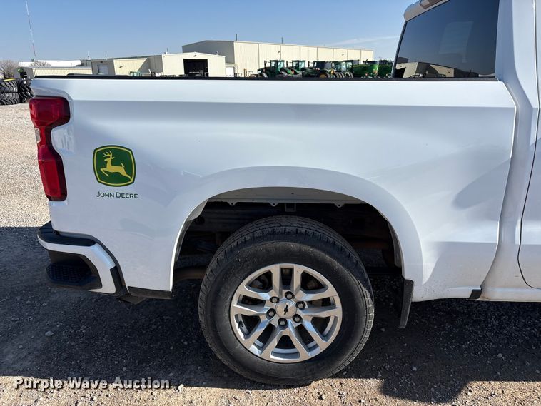 image for item EU4978 2019 Chevrolet Silverado 1500 Crew Cab pickup truck