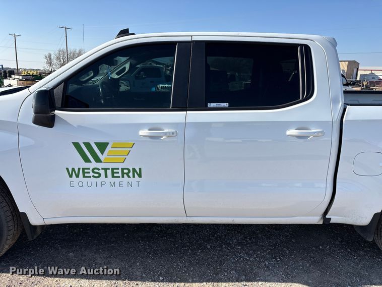 image for item EU4978 2019 Chevrolet Silverado 1500 Crew Cab pickup truck