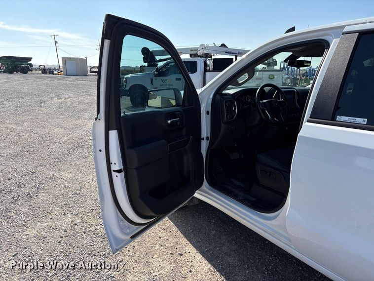 image for item EU4978 2019 Chevrolet Silverado 1500 Crew Cab pickup truck