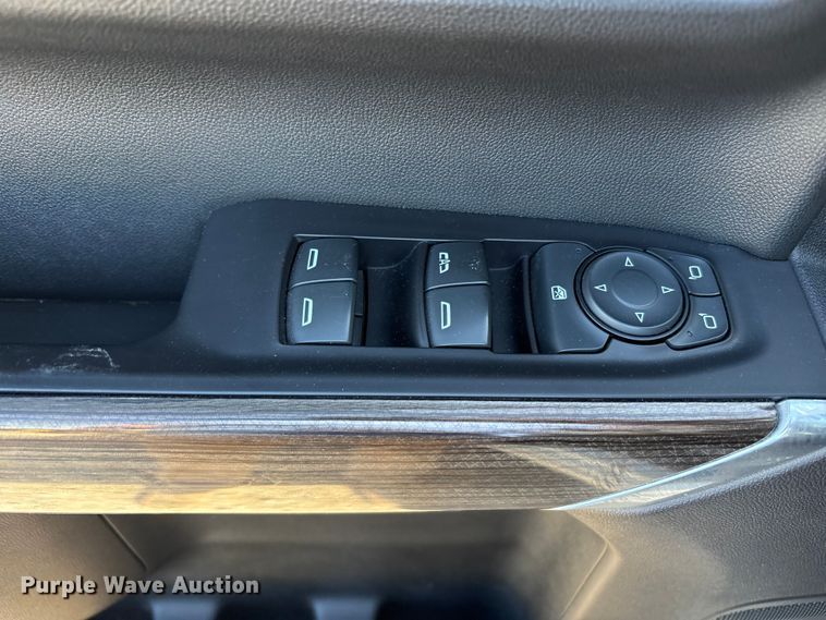 image for item EU4978 2019 Chevrolet Silverado 1500 Crew Cab pickup truck