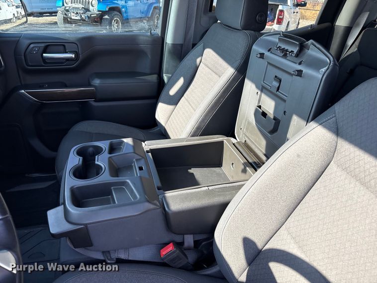 image for item EU4978 2019 Chevrolet Silverado 1500 Crew Cab pickup truck