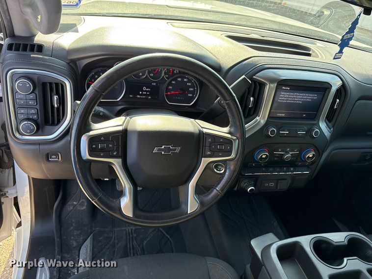 image for item EU4978 2019 Chevrolet Silverado 1500 Crew Cab pickup truck