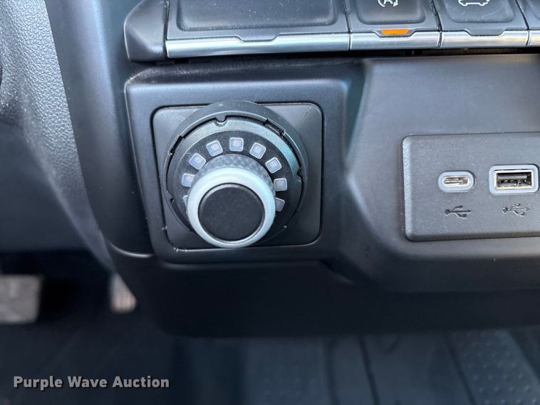 image for item EU4978 2019 Chevrolet Silverado 1500 Crew Cab pickup truck