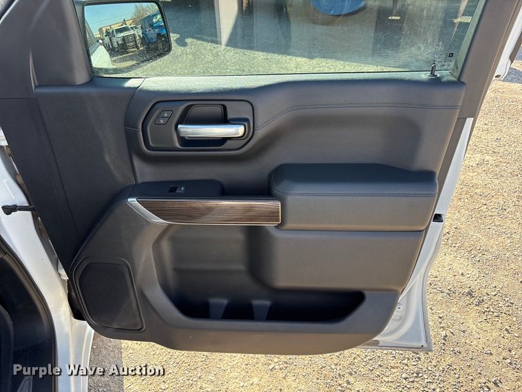 image for item EU4978 2019 Chevrolet Silverado 1500 Crew Cab pickup truck