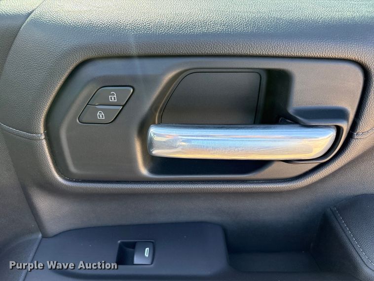 image for item EU4978 2019 Chevrolet Silverado 1500 Crew Cab pickup truck