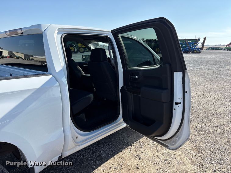 image for item EU4978 2019 Chevrolet Silverado 1500 Crew Cab pickup truck