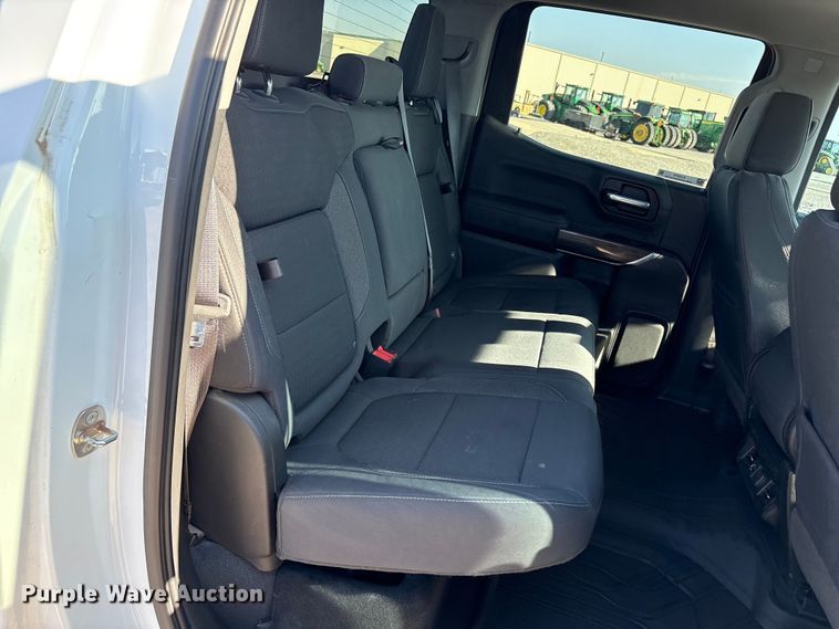 image for item EU4978 2019 Chevrolet Silverado 1500 Crew Cab pickup truck