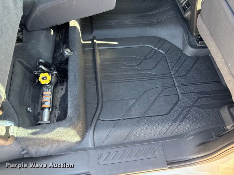 image for item EU4978 2019 Chevrolet Silverado 1500 Crew Cab pickup truck