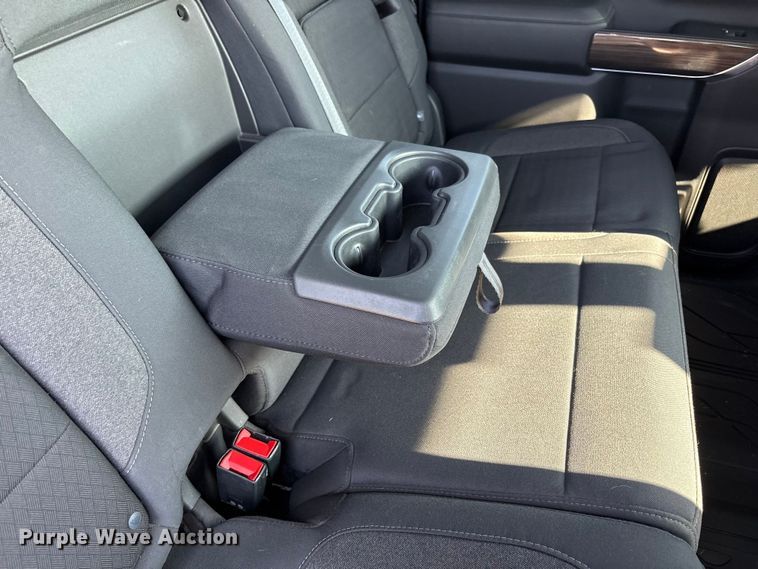 image for item EU4978 2019 Chevrolet Silverado 1500 Crew Cab pickup truck