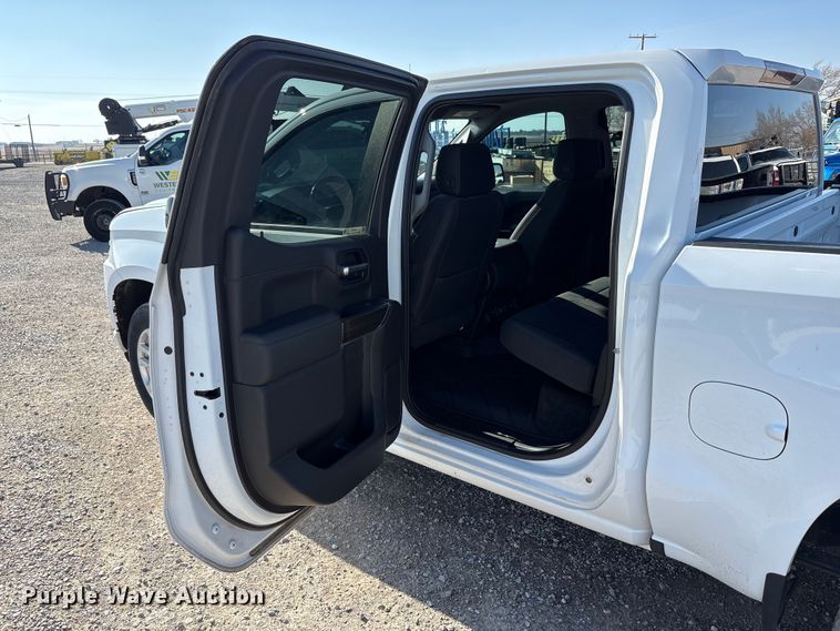 image for item EU4978 2019 Chevrolet Silverado 1500 Crew Cab pickup truck