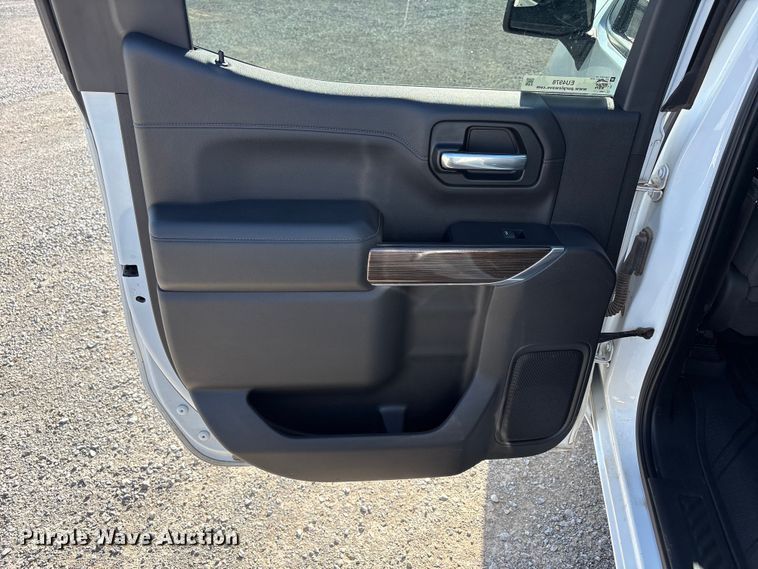 image for item EU4978 2019 Chevrolet Silverado 1500 Crew Cab pickup truck