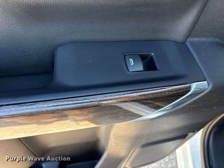 image for item EU4978 2019 Chevrolet Silverado 1500 Crew Cab pickup truck