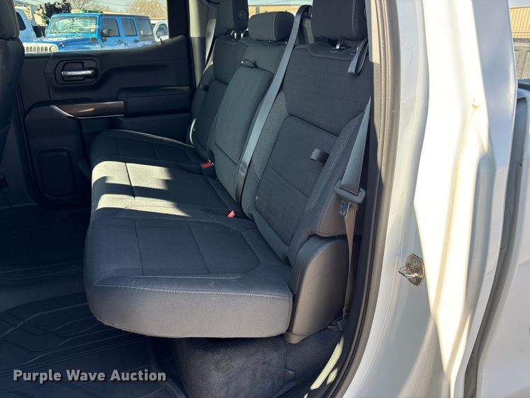 image for item EU4978 2019 Chevrolet Silverado 1500 Crew Cab pickup truck