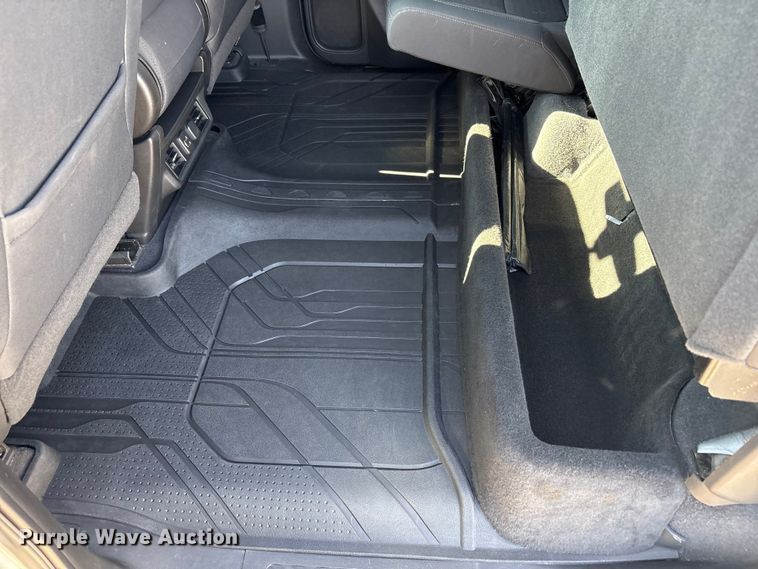 image for item EU4978 2019 Chevrolet Silverado 1500 Crew Cab pickup truck