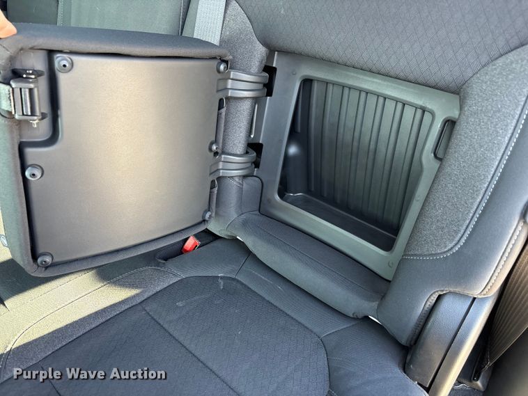 image for item EU4978 2019 Chevrolet Silverado 1500 Crew Cab pickup truck