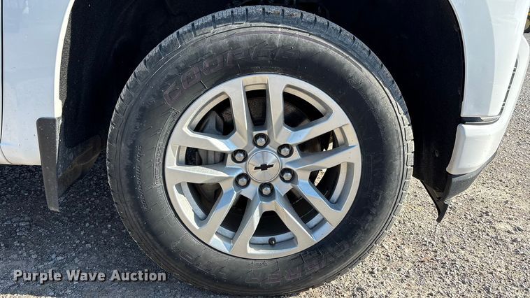 image for item EU4978 2019 Chevrolet Silverado 1500 Crew Cab pickup truck