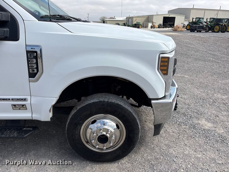 image for item EU4979 2018 Ford F350 Super Duty XL Ext. Cab utility bed pickup truck