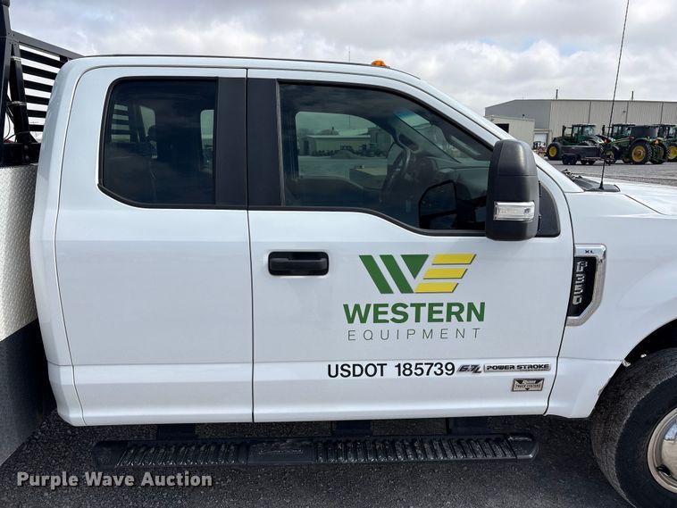 image for item EU4979 2018 Ford F350 Super Duty XL Ext. Cab utility bed pickup truck