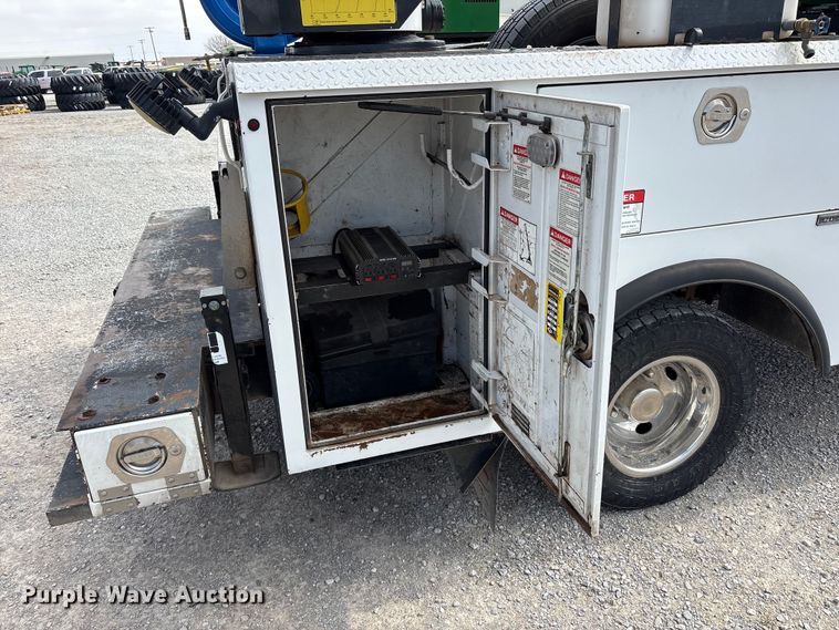 image for item EU4979 2018 Ford F350 Super Duty XL Ext. Cab utility bed pickup truck