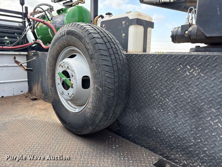 image for item EU4979 2018 Ford F350 Super Duty XL Ext. Cab utility bed pickup truck