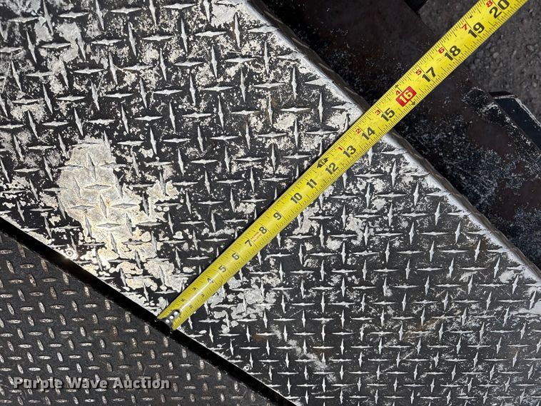 image for item EU4979 2018 Ford F350 Super Duty XL Ext. Cab utility bed pickup truck