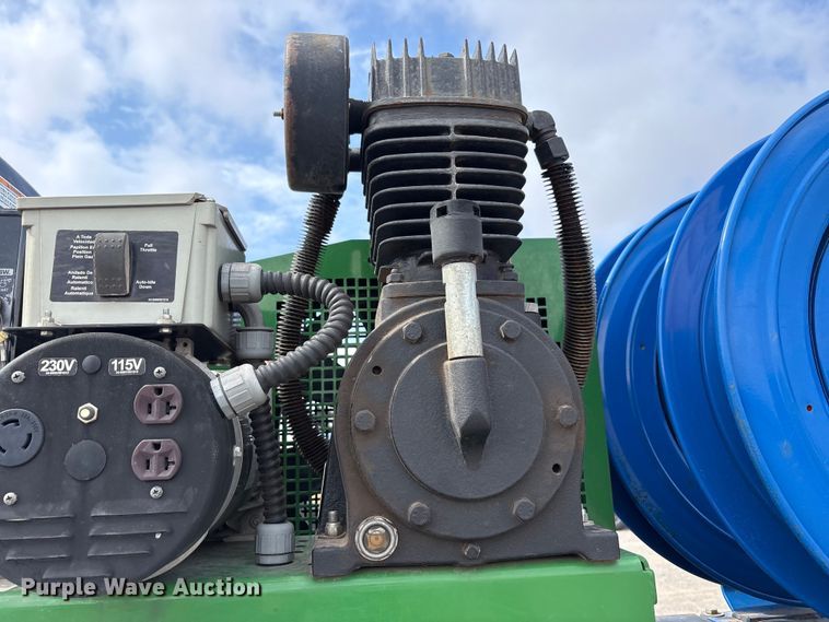 image for item EU4979 2018 Ford F350 Super Duty XL Ext. Cab utility bed pickup truck