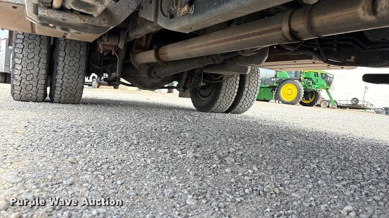 image for item EU4979 2018 Ford F350 Super Duty XL Ext. Cab utility bed pickup truck