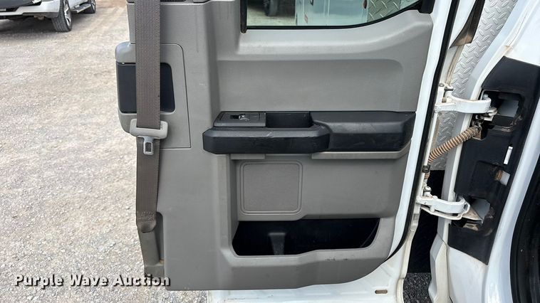 image for item EU4979 2018 Ford F350 Super Duty XL Ext. Cab utility bed pickup truck