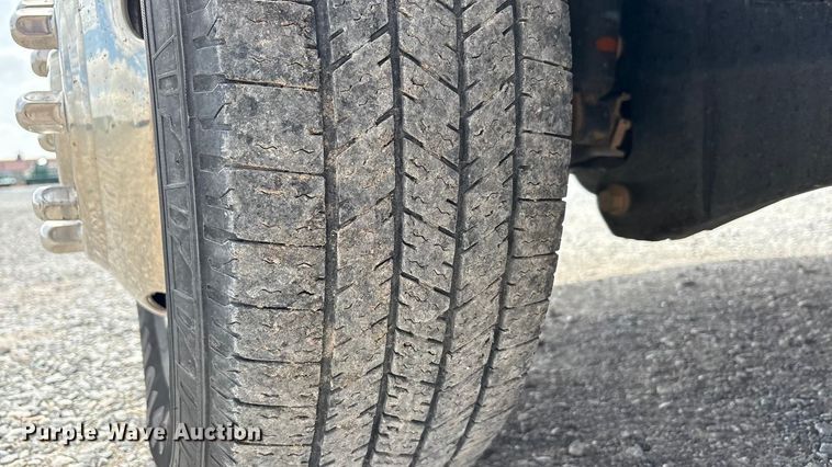 image for item EU4979 2018 Ford F350 Super Duty XL Ext. Cab utility bed pickup truck