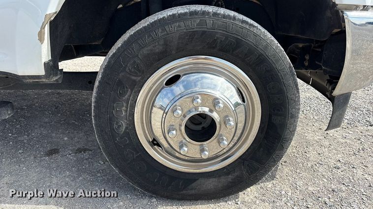 image for item EU4979 2018 Ford F350 Super Duty XL Ext. Cab utility bed pickup truck