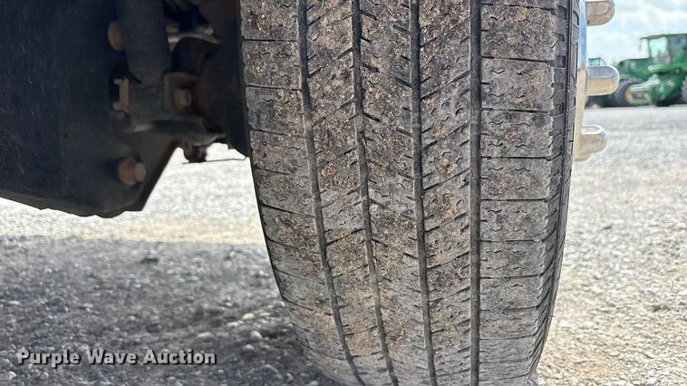 image for item EU4979 2018 Ford F350 Super Duty XL Ext. Cab utility bed pickup truck