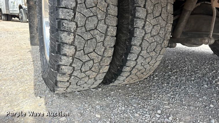 image for item EU4979 2018 Ford F350 Super Duty XL Ext. Cab utility bed pickup truck