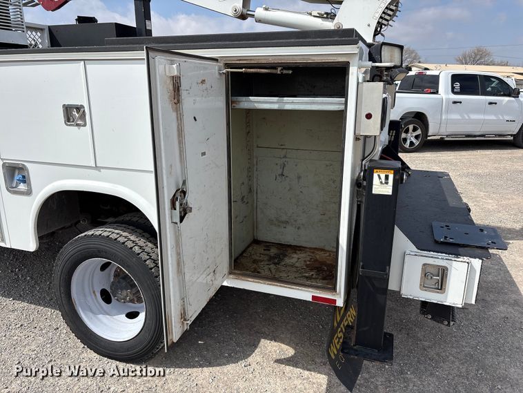 image for item EU4980 2021 Ford F550 Super Duty XL utility / service truck