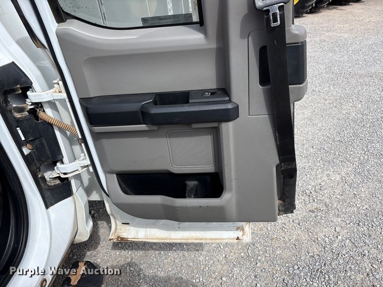 image for item EU4980 2021 Ford F550 Super Duty XL utility / service truck