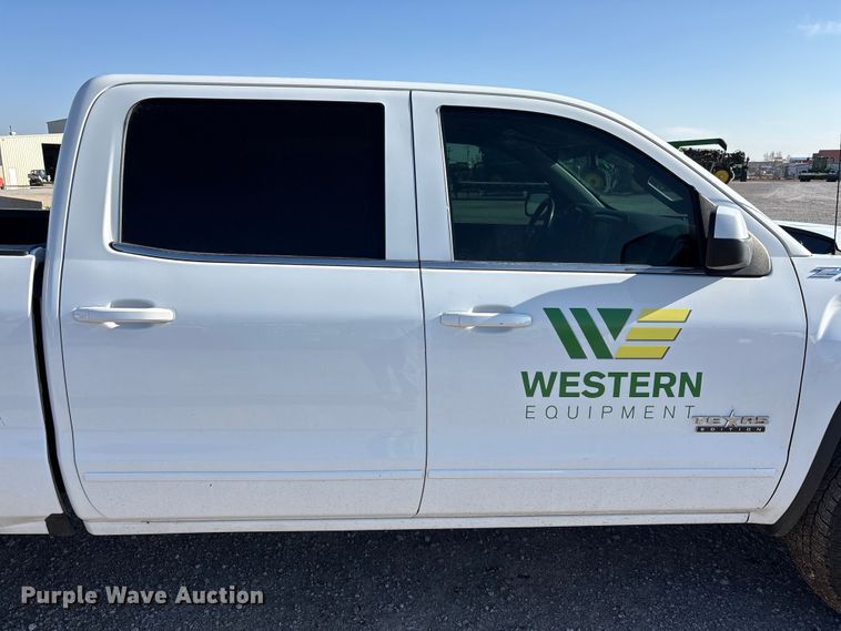 image for item EU4981 2018 GMC Sierra 1500 Crew Cab pickup truck