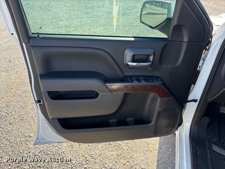 image for item EU4981 2018 GMC Sierra 1500 Crew Cab pickup truck