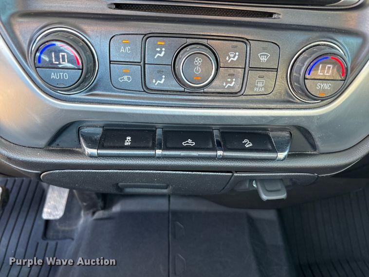 image for item EU4981 2018 GMC Sierra 1500 Crew Cab pickup truck