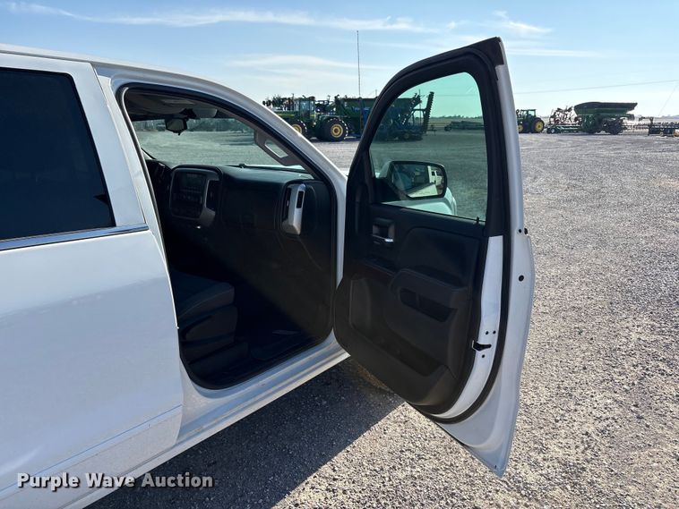 image for item EU4981 2018 GMC Sierra 1500 Crew Cab pickup truck