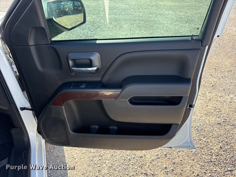 image for item EU4981 2018 GMC Sierra 1500 Crew Cab pickup truck