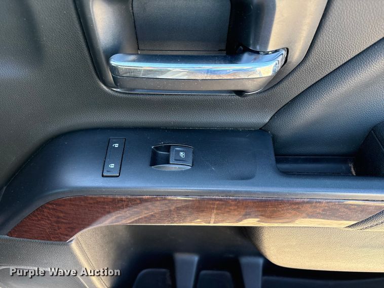 image for item EU4981 2018 GMC Sierra 1500 Crew Cab pickup truck