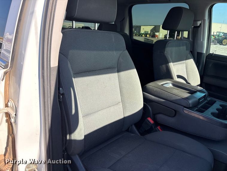 image for item EU4981 2018 GMC Sierra 1500 Crew Cab pickup truck