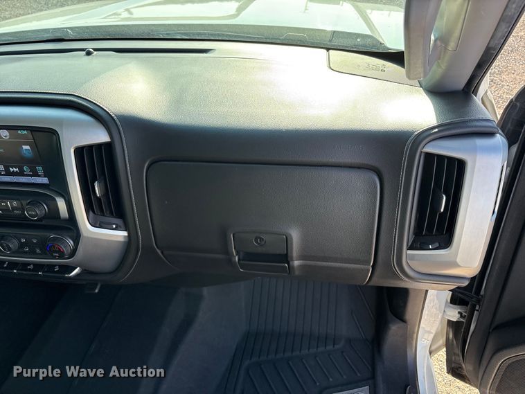 image for item EU4981 2018 GMC Sierra 1500 Crew Cab pickup truck