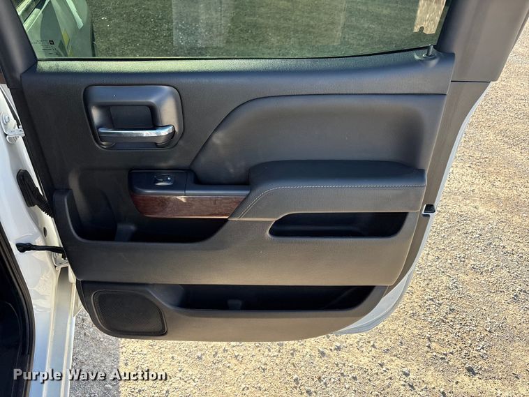 image for item EU4981 2018 GMC Sierra 1500 Crew Cab pickup truck