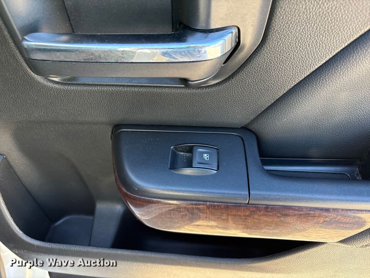 image for item EU4981 2018 GMC Sierra 1500 Crew Cab pickup truck