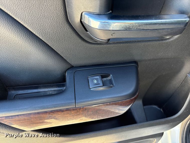 image for item EU4981 2018 GMC Sierra 1500 Crew Cab pickup truck