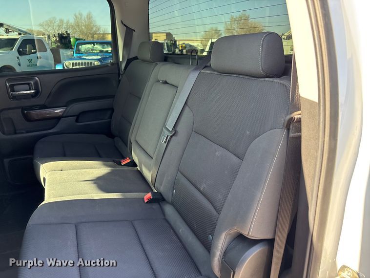 image for item EU4981 2018 GMC Sierra 1500 Crew Cab pickup truck