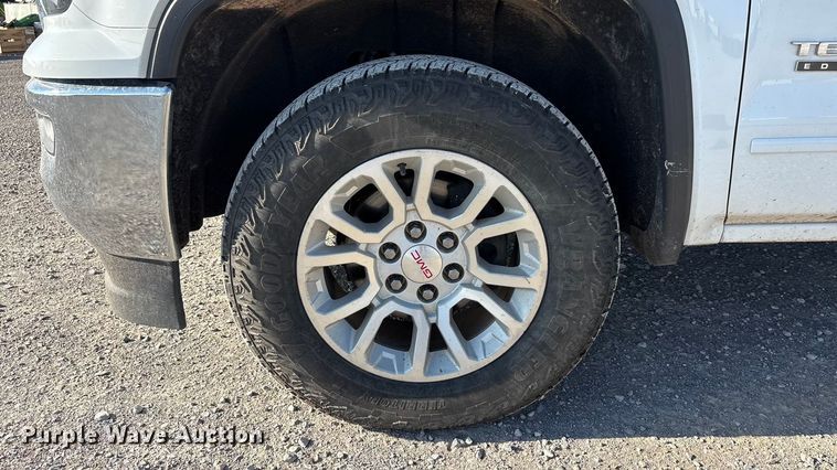 image for item EU4981 2018 GMC Sierra 1500 Crew Cab pickup truck