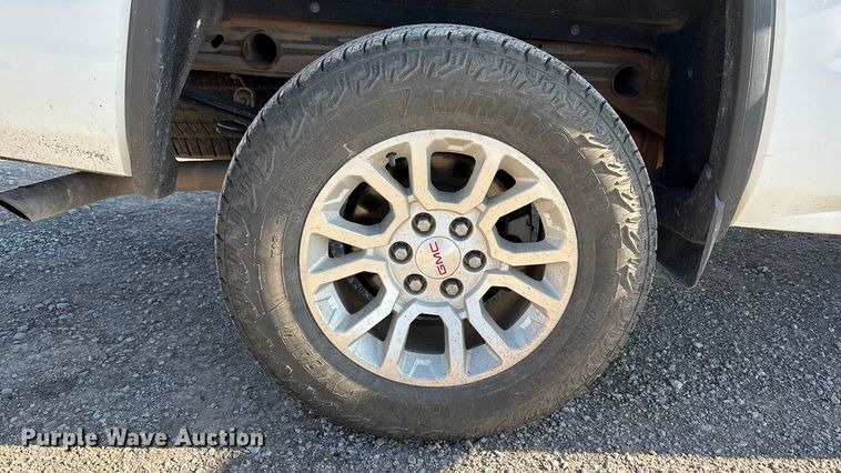 image for item EU4981 2018 GMC Sierra 1500 Crew Cab pickup truck