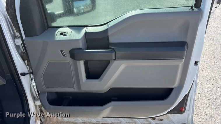 image for item EU4982 2022 Ford F-350 Ext. Cab utility bed pickup truck