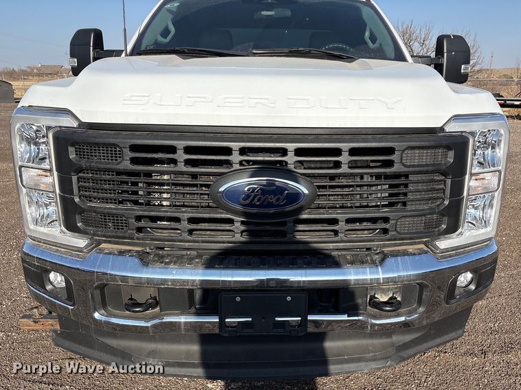 image for item EU4989 2023 Ford F250 Super Duty Ext. Cab pickup truck
